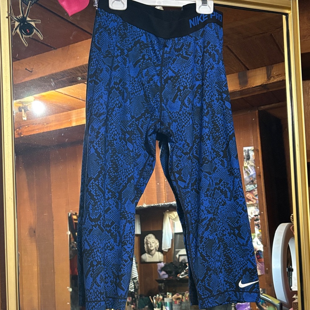Women’s Nike Pro Workout Capri